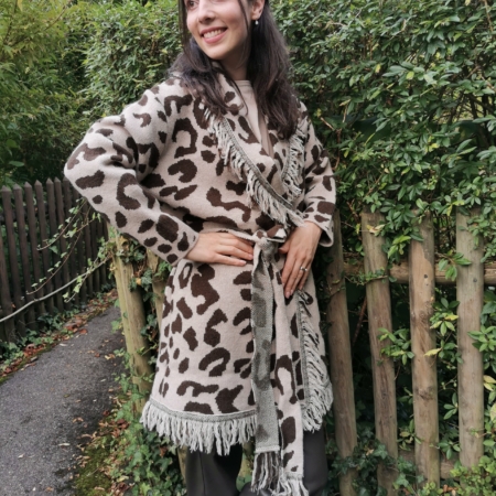 Längere Strickjacke, animalprint mit Fransen1