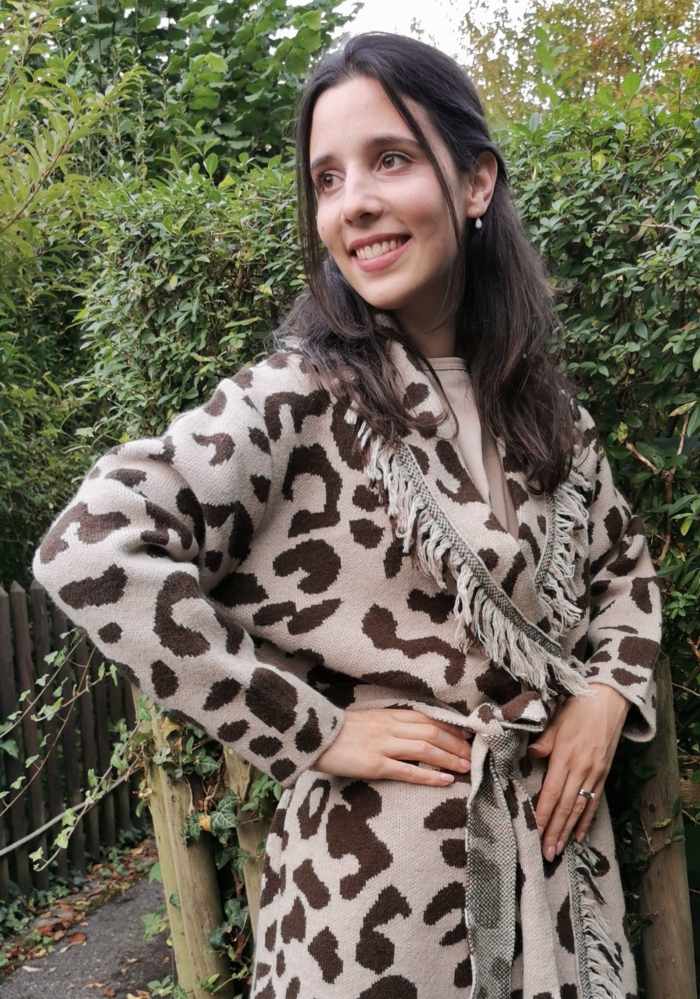 Längere Strickjacke, animalprint mit Fransen, Ärmel